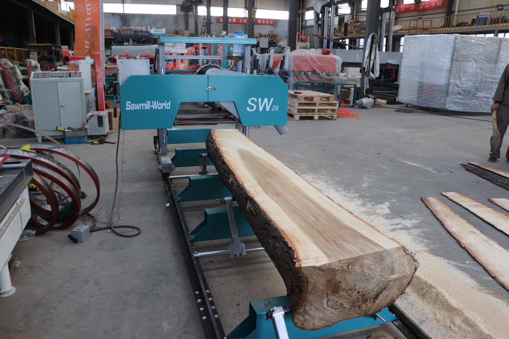 Woodworking Bandsaw - Pozioma piła taśmowa do cięcia drewna